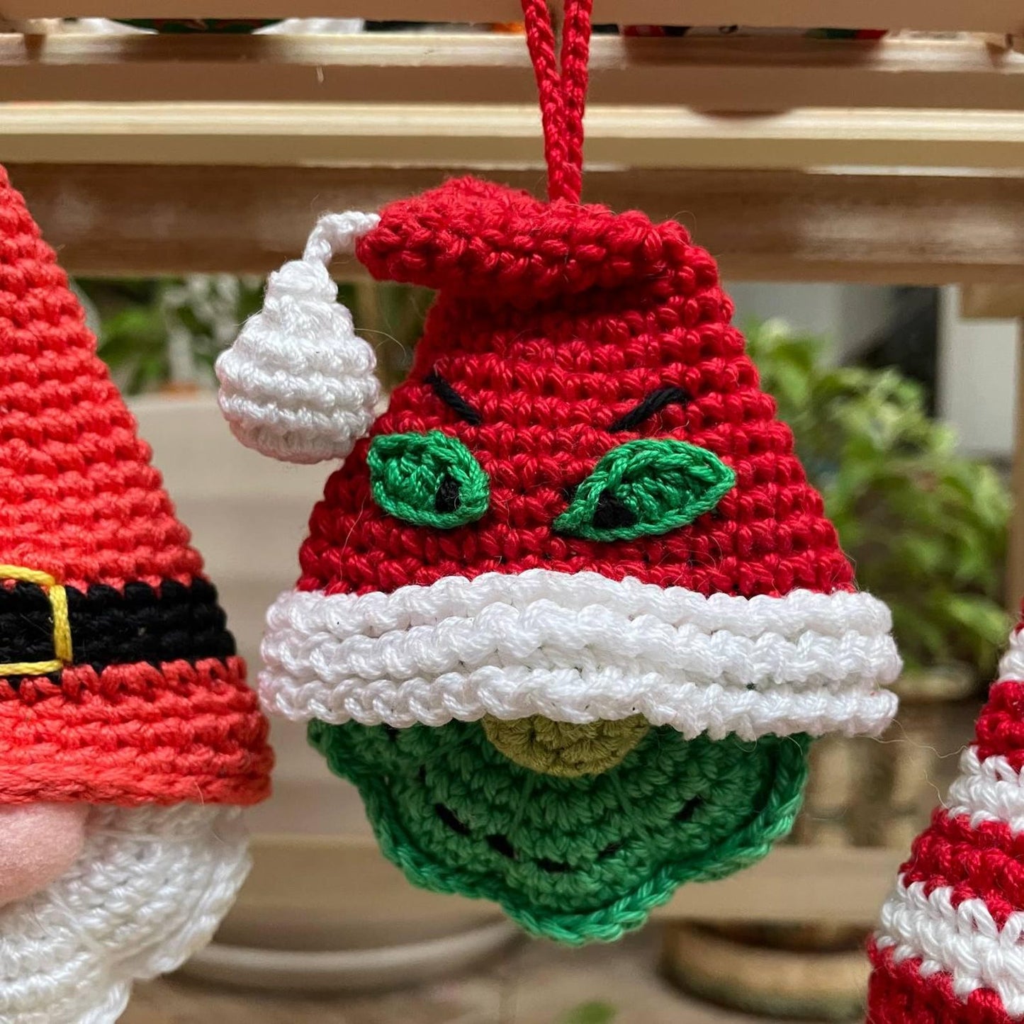 🎄 Christmas Gnomes Crochet Pattern – 10-in-1 Holiday Garland | PDF (English, US Terms)