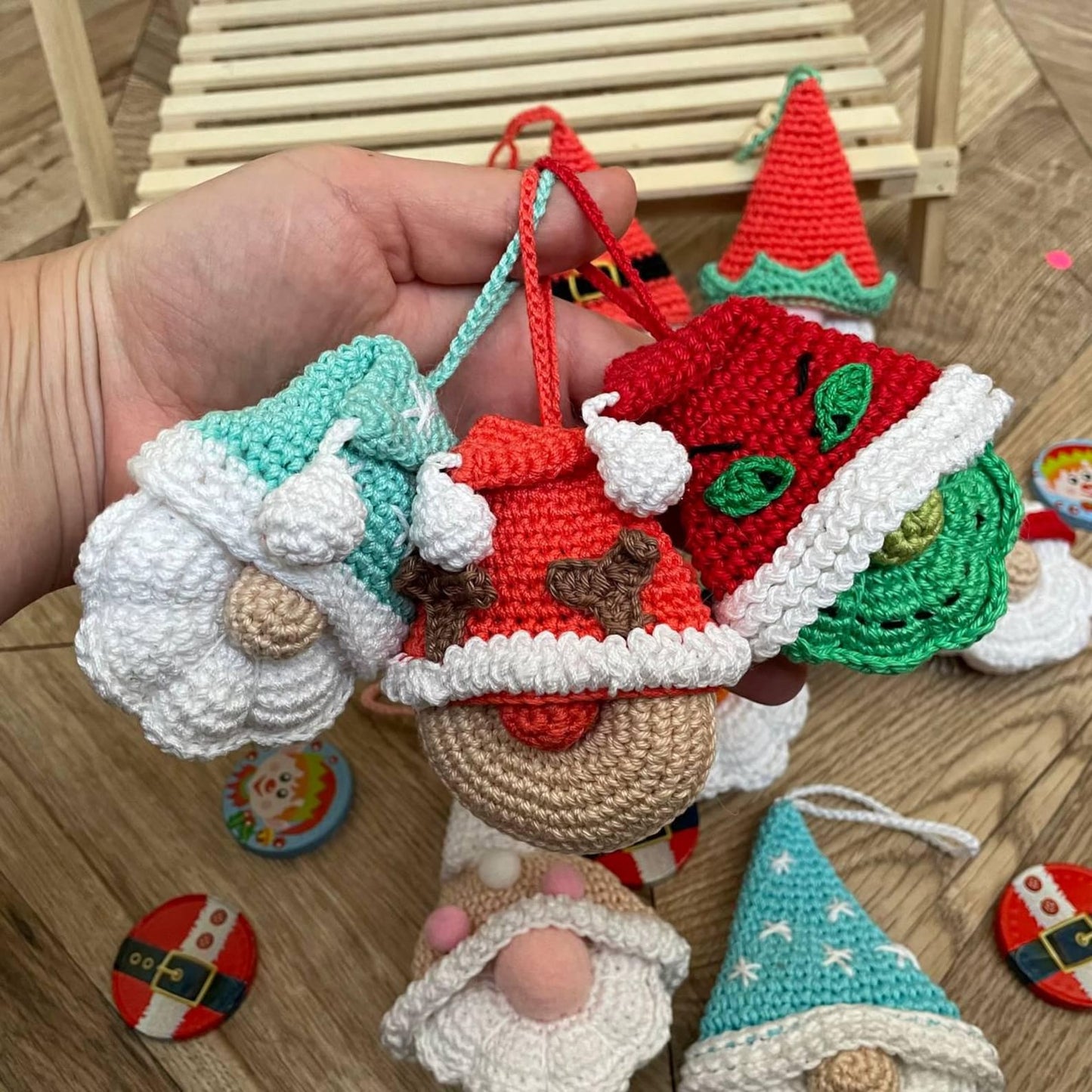 🎄 Christmas Gnomes Crochet Pattern – 10-in-1 Holiday Garland | PDF (English, US Terms)