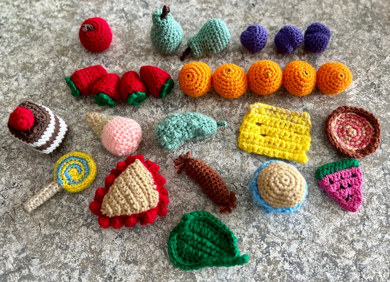 🐛 Very Hungry Caterpillar Crochet Pattern – Storybook Play Set